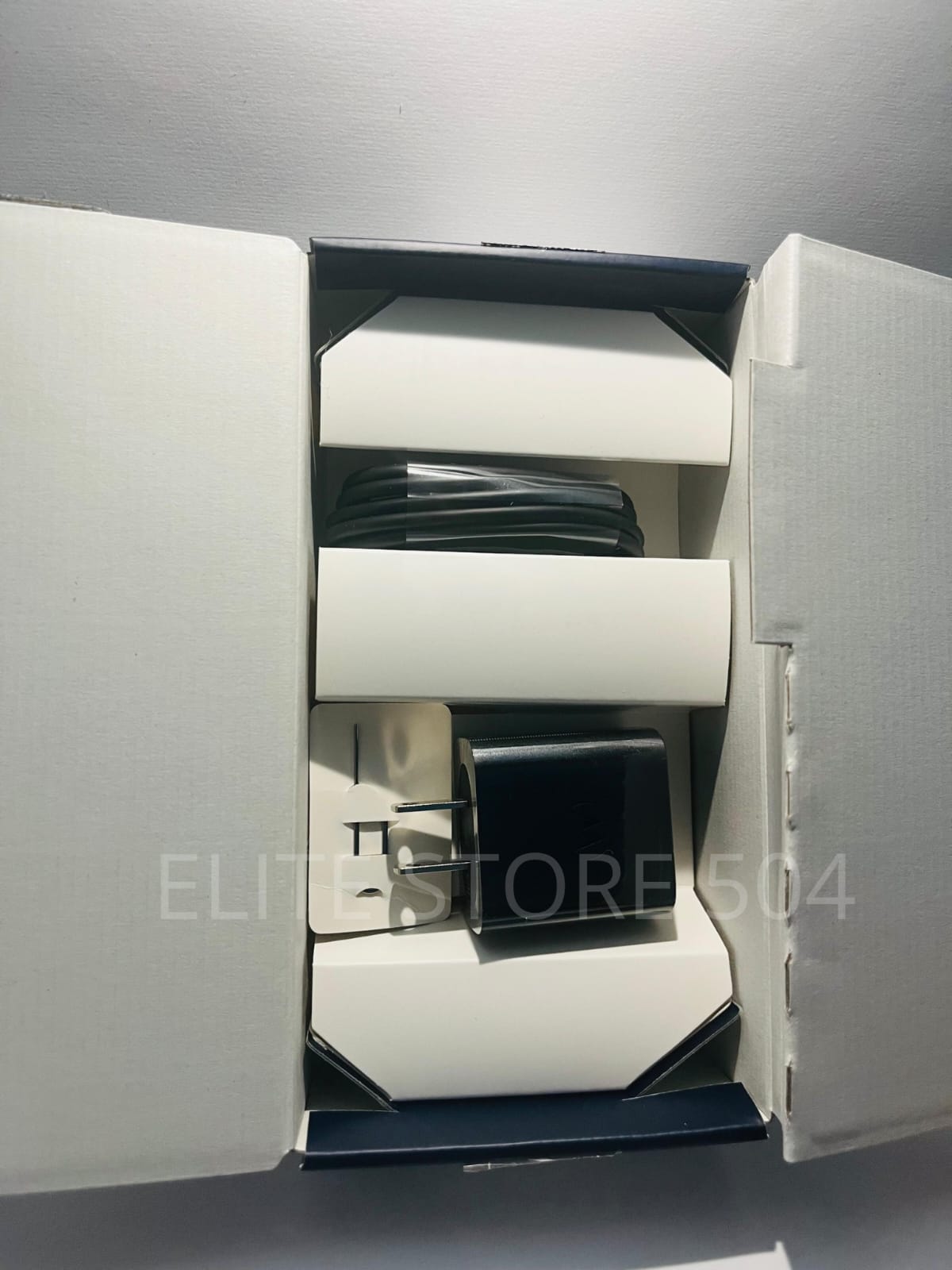 Motorola E22 open box